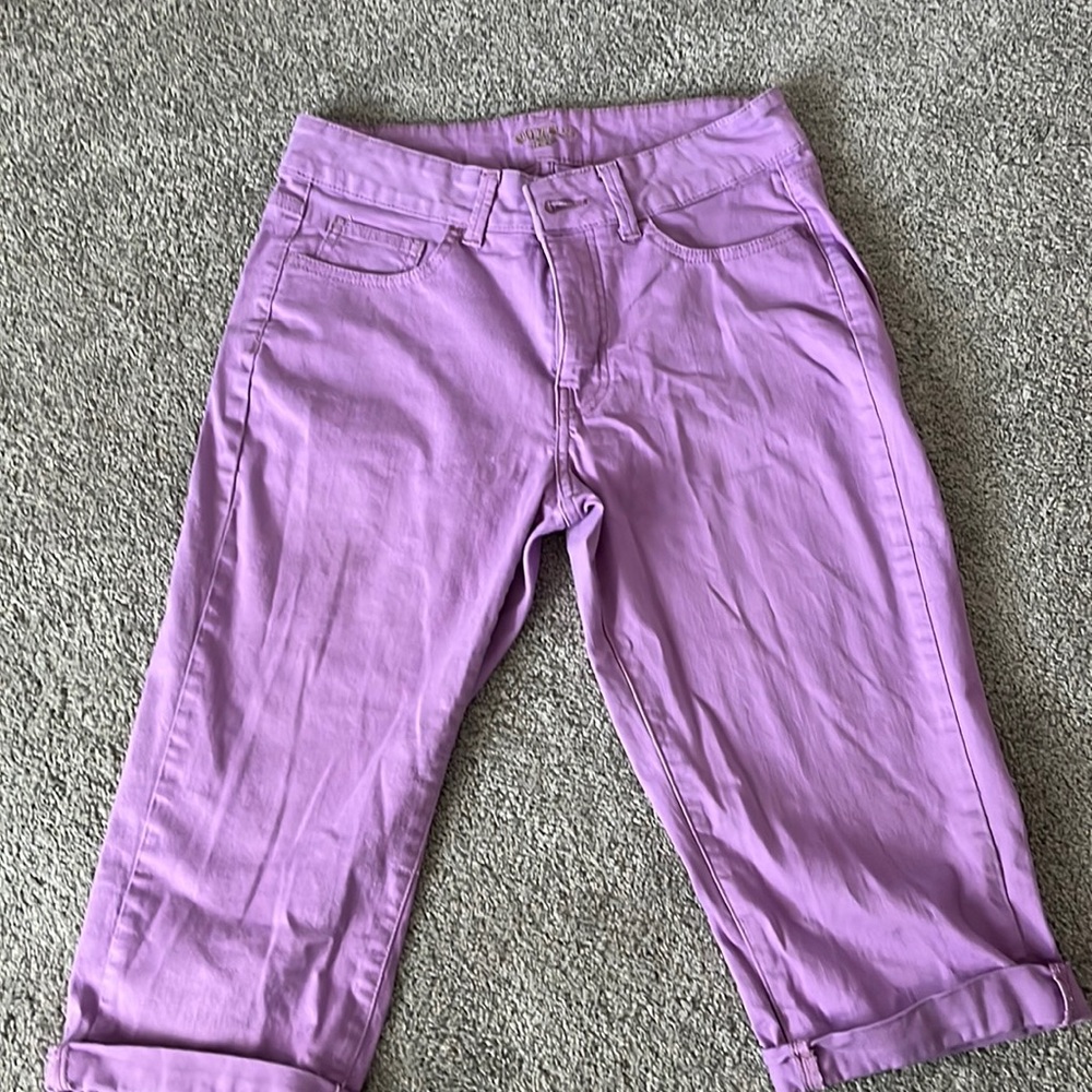 Capri pants